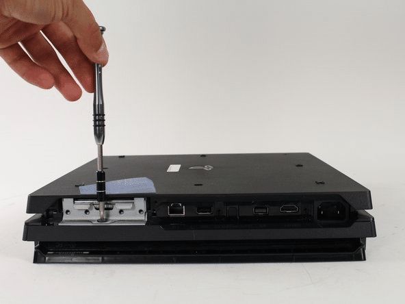كيف يمكنك ترقية القرص الصلب في PS4 Pro دون فقد الألعاب؟