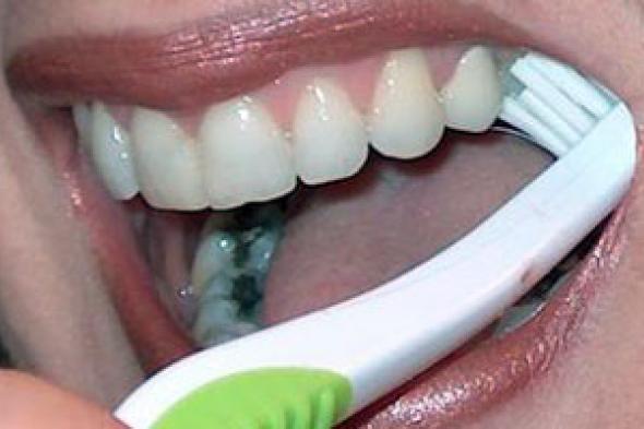 حملة "أنا صيدلى فاهم شغلى" تقدم الطريقة الصحيحة لغسل الأسنان