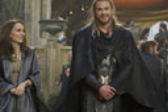 ناتالي بورتمان: زوجة كريس هيمسورث حلت محلي في مشهد قبلاتي مع "Thor"