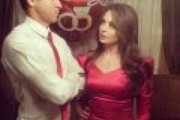 بالصور : هبة مجدى تحتفل بخطوبتها  على ضابط شرطة فى إحدى قاعات النيل