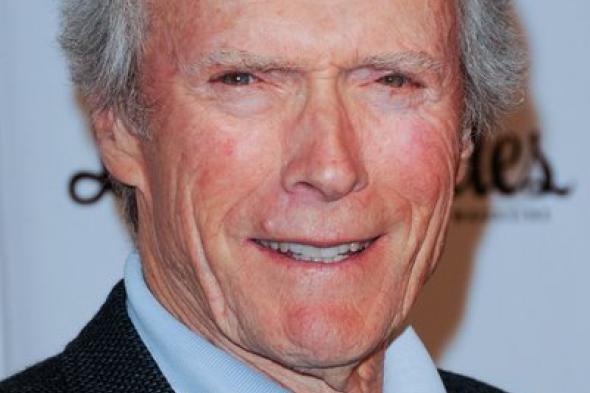 كلينت ايستوود يطالب بحضانة ابنته