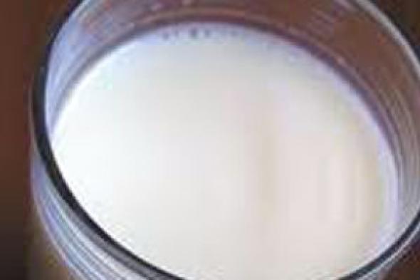 دراسة: الحليب خالى الدسم المقوى بالشاى الأخضر يقى من سرطان القولون