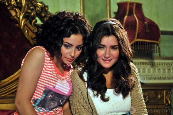 غادة عادل تنتهى من تصوير "مكان فى القصر"