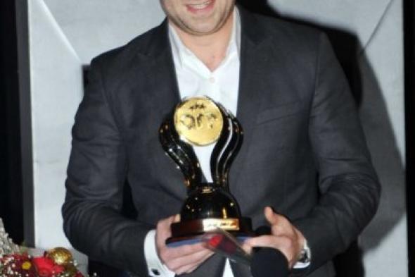 نضال الشافعي يقابل داليا البحيري فى "خيانة عصرية"