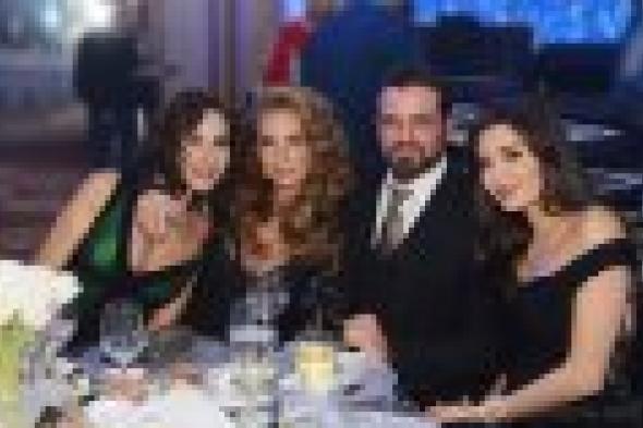 بالصور : نجوم الفن والإعلام العربى يحتفلون بزفاف كريمة المنتج صادق الصباح
