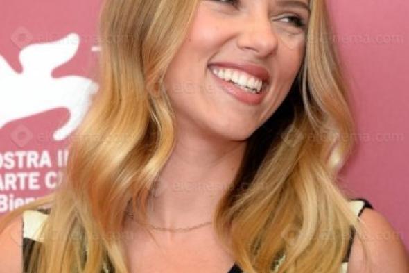 سكارليت جوهانسون تعلن عن موعد زفافها وتصف معاملة الفرنسيين بـ" الفظة "