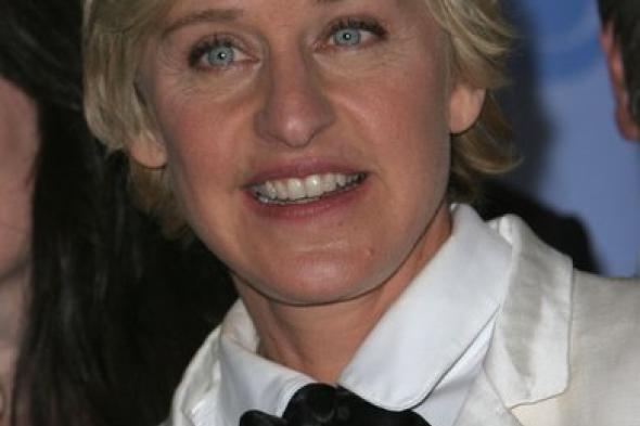 إلين ديجينيريس وراء قرصنة فيلم Secret Life of Walter Mitty