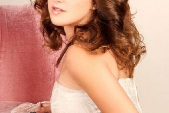 شيرى عادل تتجاوز أحزانها بثلاث مسلسلات