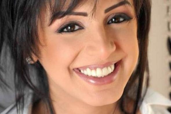 أنغام تحتفل مع جمهورها بعيد ميلادها