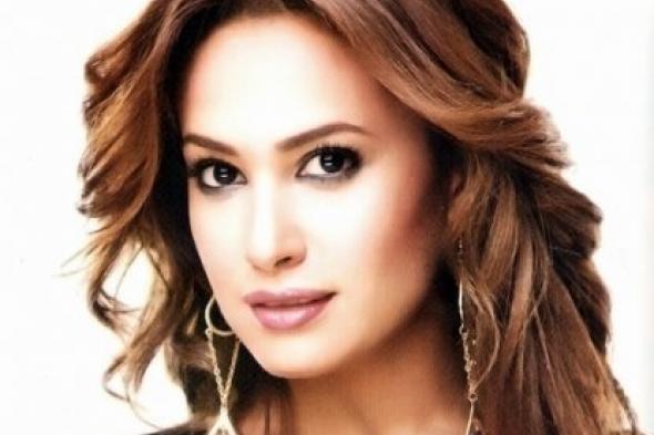 هند صبري: سعيدة بتجسيد شخصية كريمة في "الجزيرة 2"