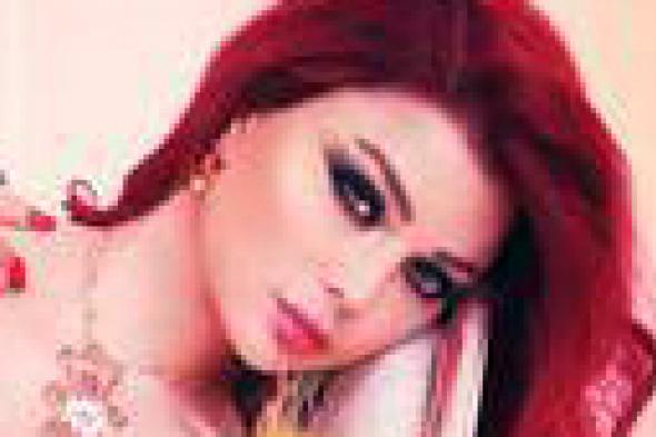 بالصور: هدية هيفاء وهبي لعيد الحب