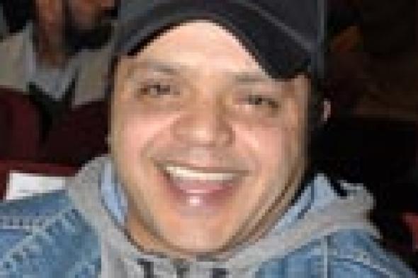 هنيدي وإلهام شاهين وغادة رجب يبدأون دعمهم للسيسي من فرنسا