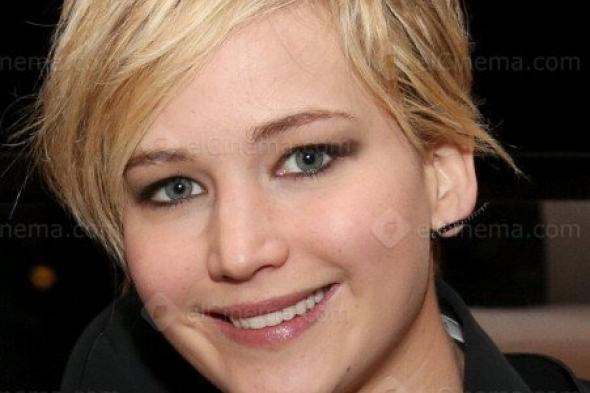 جنيفر لورانس تشارك في تقديم حفل جوائز الأوسكار