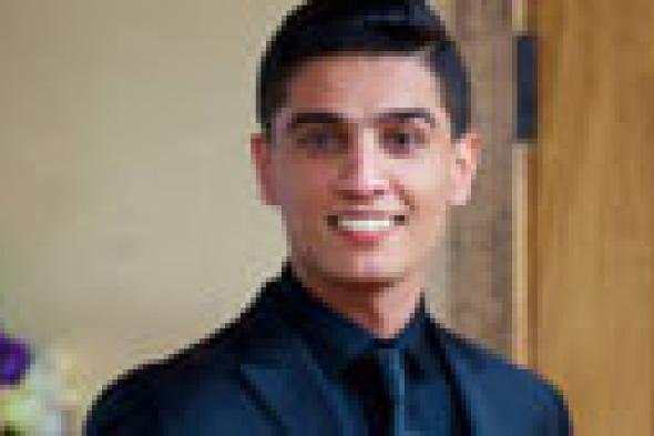 بالفيديو: محمد عساف يستخدم حراسة خاصة لحمايته في غزة