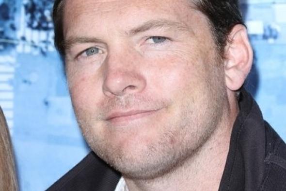 القبض على بطل فيلم Avatar لاعتدائه على مصور!