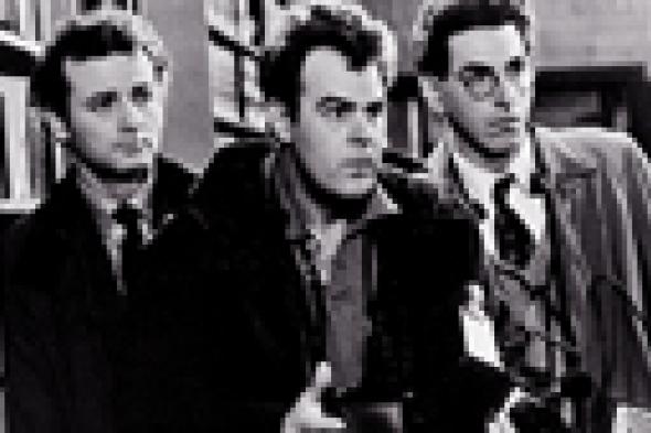 بيل موري ينعي وفاة رفيقه بفيلم "صائدو الأشباح" هارولد راميس عن 69 عاما