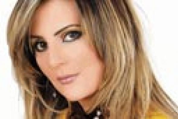 رانيا محمود ياسين تنتهي من "كارت ميموري"