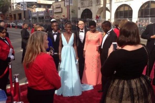 إليسا تمتدح إطلالة لوبيتا نيونج