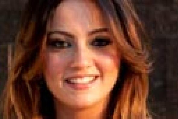 بشرى تستكمل تسجيل أغاني ألبومها الجديد