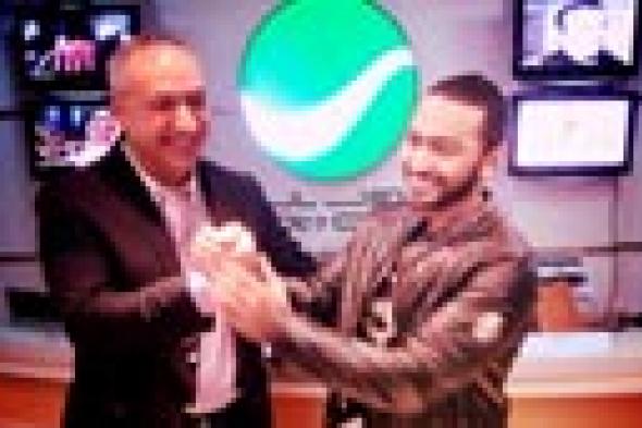 تامر حسني ينعي رحيل والدة رامي عياش ووالدة سالم الهندي
