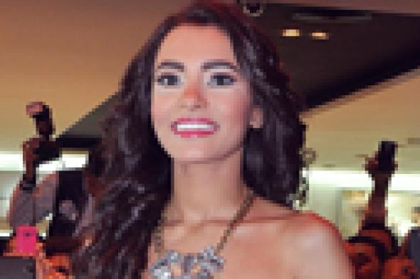 بالصور: كارمن سليمان تحتفل بإطلاق أول ألبوماتها الغنائية "أخباري"