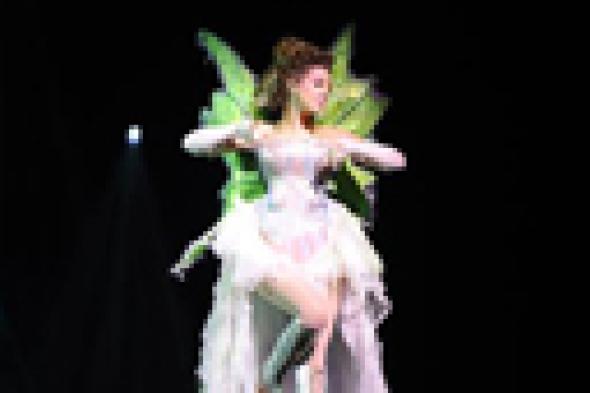 بالصور: ميريام فارس "جنية" طائرة مع Peter Pan