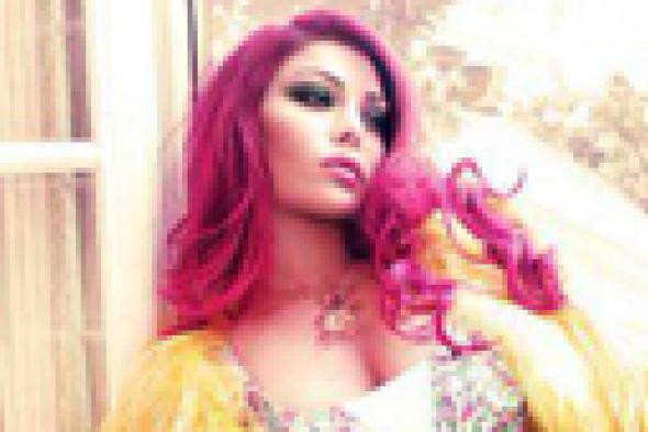 صورة: هيفاء وهبي "زهرة" مازالت محتفظة بعنفوانها في عيد ميلادها