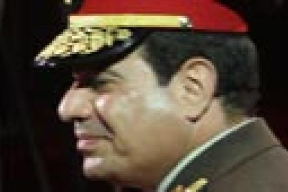 بالفيديو: الفنانون يصفقون ويهتفون للسيسي لحظة وصوله احتفال "عيد الفن"