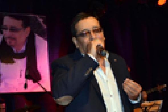 بالفيديو: علاء عبد الخالق يقدم "داري رموشك" على طريقة 2014