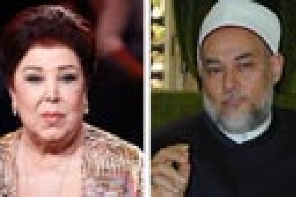 بالفيديو: علي جمعة يستغل "نيولوك" رجاء الجداوي لمداعبتها