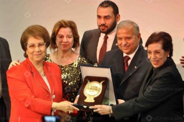 مهرجان الأقصر يكرم رجاء حسين وإنعام محمد علي في عيد الأم