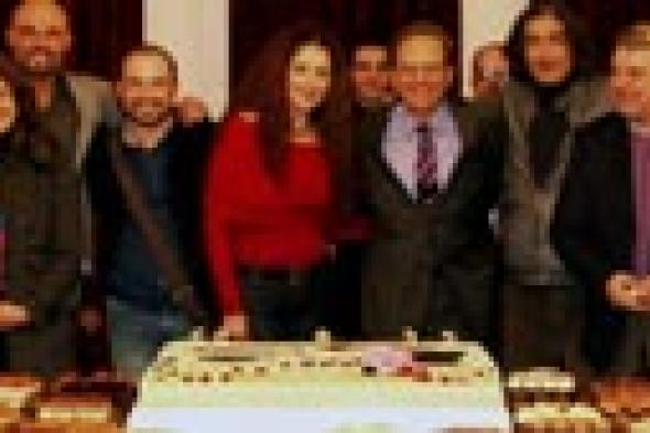 غادة عبد الرازق مستمرة في تصوير مسلسل "السيدة الأولى"