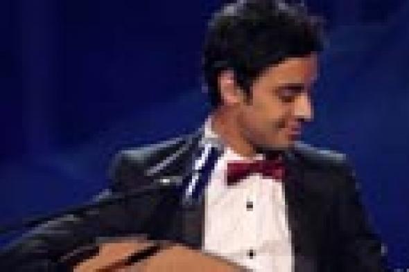 أحمد جمال يفتتح صيدلية باسمه