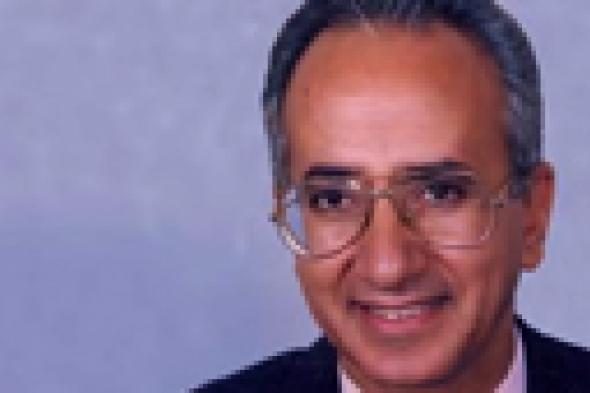 وفاة الإعلامي محمود سلطان عن 74 عاما