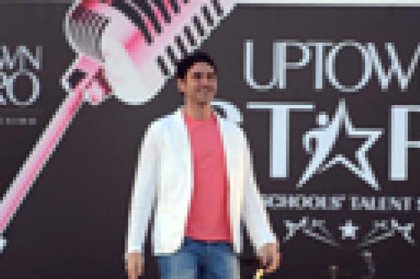 بالصور- في أول ظهور عام بعد أزمة زينة: أحمد عز يكتشف المواهب!