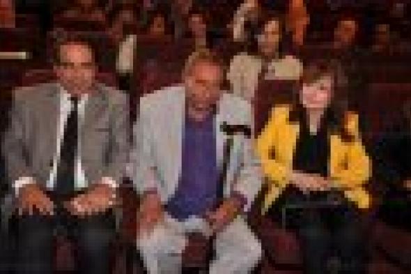 بالصور: الأبنودي يحتفل بعامه الـ76 وسط نخبة من المثقفين والفنانين