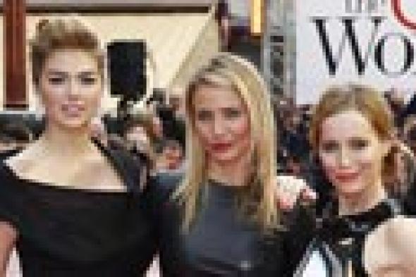 كاميرون دياز تعترف بسباحتها عارية مع ليزلي مان وكيت أبتون