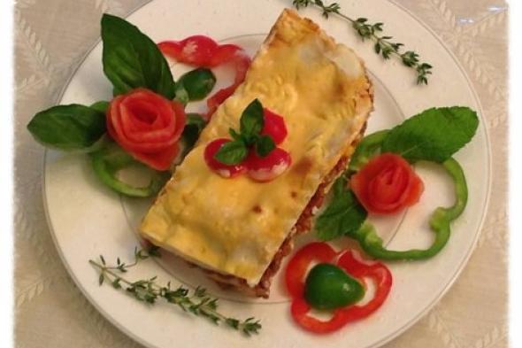 لازانيا بولونيز، طبق من المطبخ الإيطالي