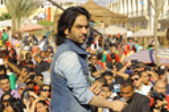 بالصور: بهاء سلطان ومروى يحتفلان بالربيع في رأس سدر