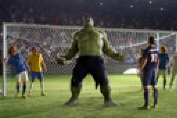 بالفيديو: "HULK" ينضم بالخطأ لرونالدو ونيمار في إعلان "Nike" لكأس العالم