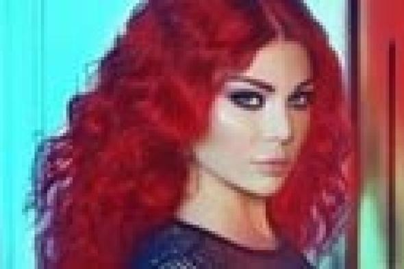 هيفاء وهبي تحجب صفحتها على Facebook على معجبيها في مصر فقط