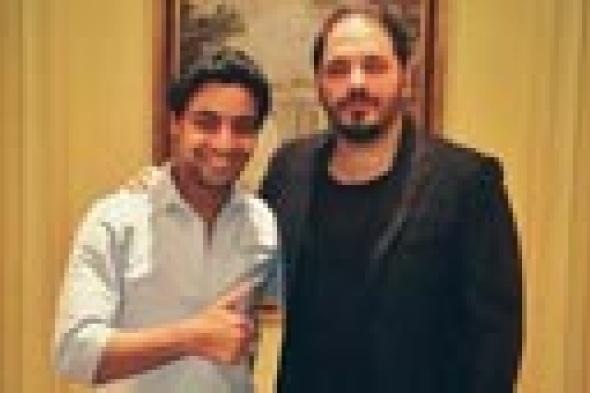 بالصور: أحمد جمال ورامي عياش يحضران لمفاجأة