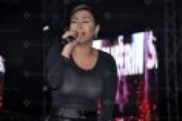 بالصور: شيرين تتألق بالأسود في حفل ستاد القاهرة