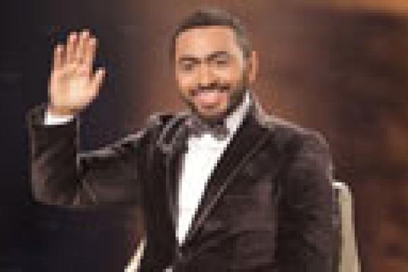 جمهور تامر حسني يحتفلون بعيد ميلاد ابنته "تالية" الأول