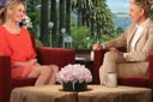 فيديو: جوليا روبرتس تعترف بامتلاكها وشوم وتقول رأيها في خطيبة جورج كلوني