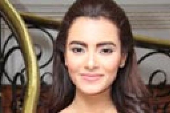 كارمن سليمان تصور أغنيتها "حبيبي مش حبيبي" بتوزيع جديد