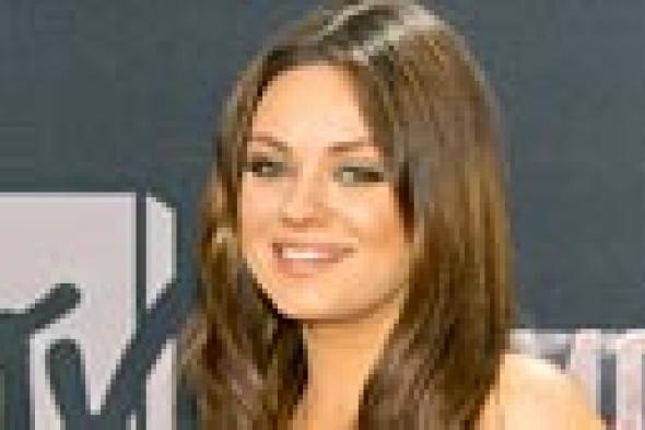 بالفيديو - ميلا كونيس: سألد ولادة طبيعية وبدون تخدير