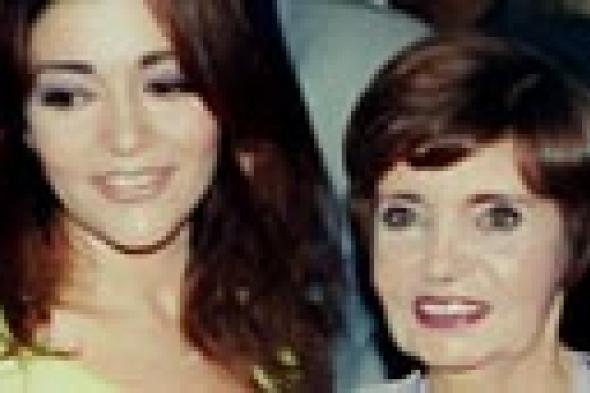 "مازال" تمنح سميرة سعيد جائزة "ميوزك أوورد" لأفضل أغنية