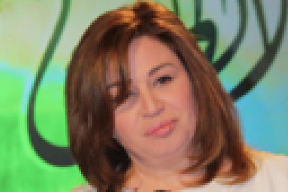 بالفيديو-إلهام شاهين لباسم يوسف: أعلم أنك تحب مصر.. ولكن المؤسسة العسكرية خط أحمر