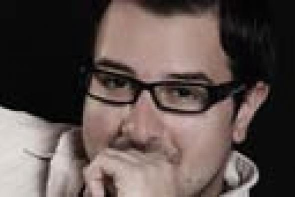 بالفيديو: "يا بلدي يا مصر" تعيد كريم أبو زيد للغناء